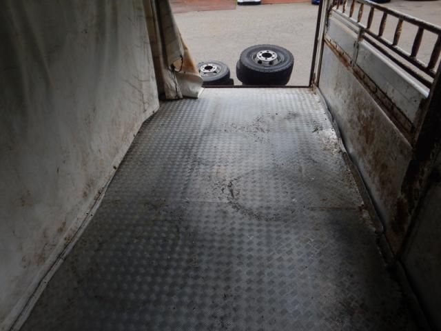 MITSUBISHI FUSOU FIGHTER 2003 Image 31