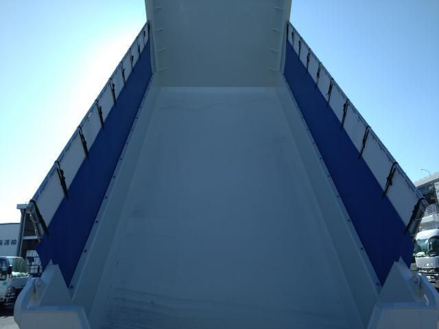 MITSUBISHI FUSOU SUPER GREAT 2023 Image 31