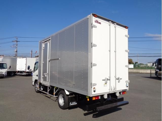 MITSUBISHI CANTER 2024 Image 31