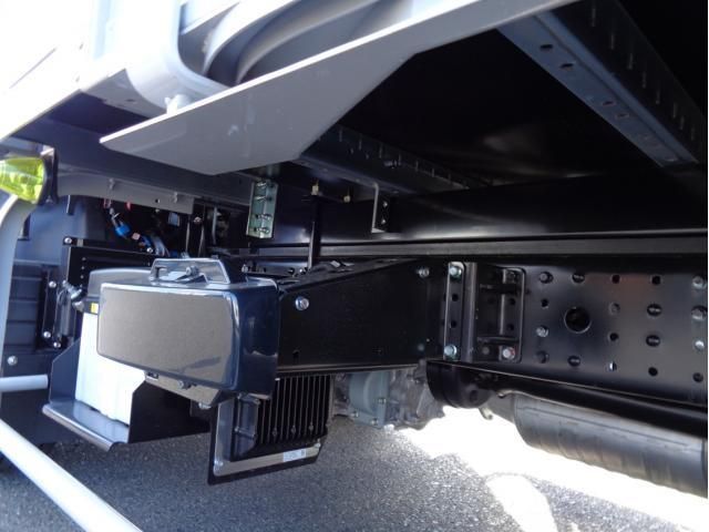 MITSUBISHI CANTER 2024 Image 31