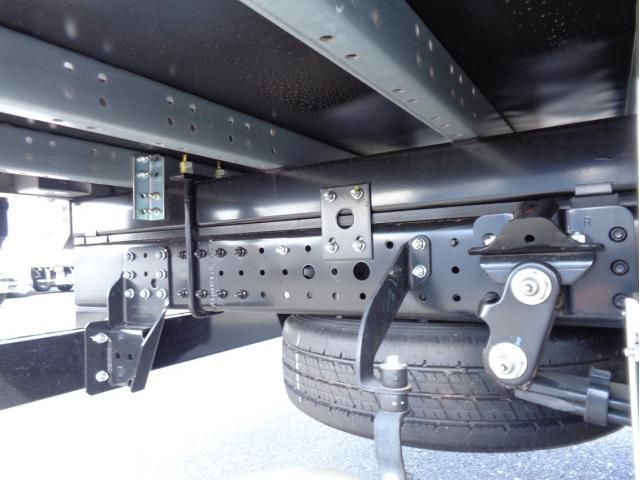 MITSUBISHI CANTER 2024 Image 31