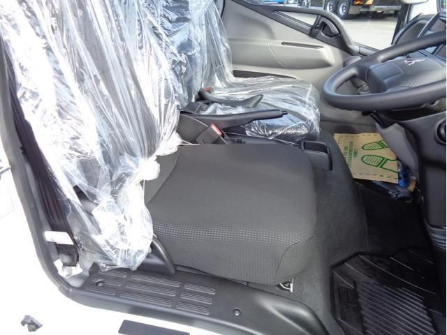 MITSUBISHI CANTER 2024 Image 31