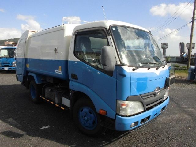 HINO DUTRO 2013 Image 31
