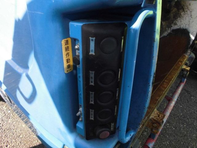 HINO DUTRO 2013 Image 31