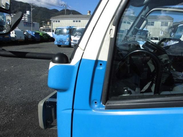 HINO DUTRO 2013 Image 31