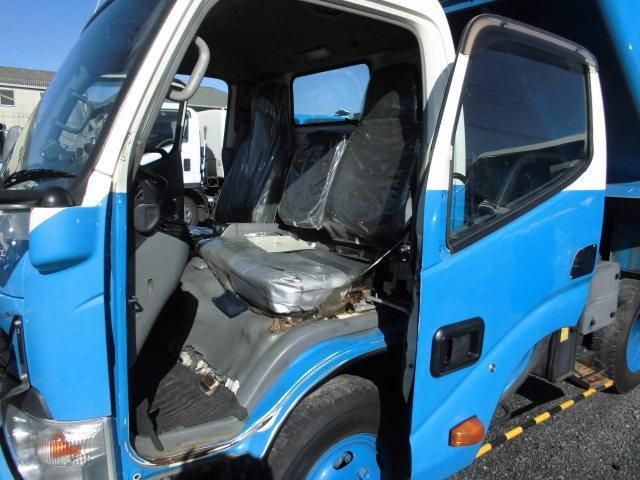 HINO DUTRO 2013 Image 31