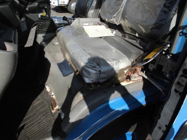 HINO DUTRO 2013 Image 31