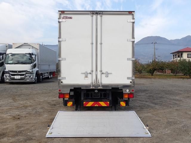 MITSUBISHI FUSOU FIGHTER 2014 Image 31