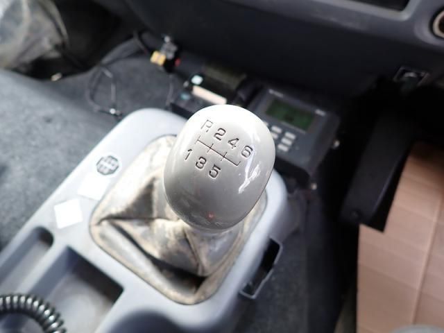 MITSUBISHI FUSOU FIGHTER 2014 Image 31