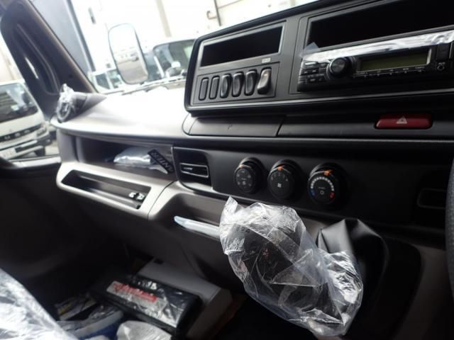 MITSUBISHI CANTER 2024 Image 31