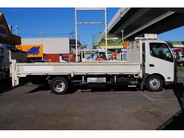 HINO DUTRO 2018 Image 31