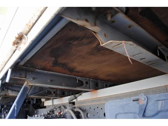 HINO DUTRO 2018 Image 31