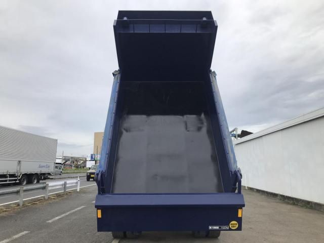 MITSUBISHI FUSOU FIGHTER 2010 Image 31