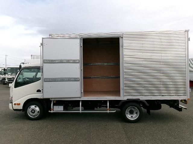 HINO DUTRO 2024 Image 31