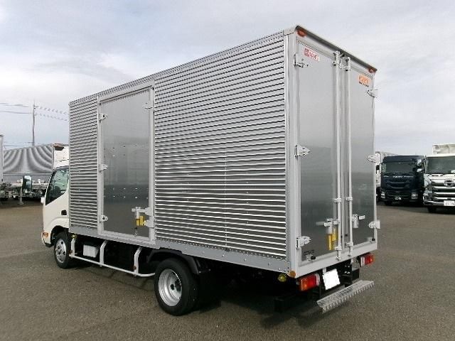 HINO DUTRO 2024 Image 31