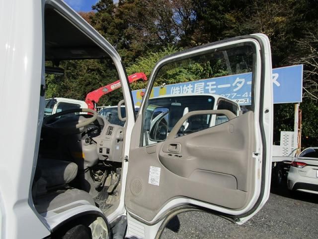 HINO DUTRO 2008 Image 31
