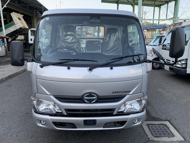 HINO DUTRO 2017 Image 31