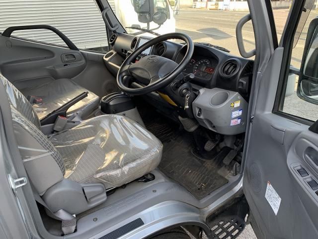 HINO DUTRO 2017 Image 31