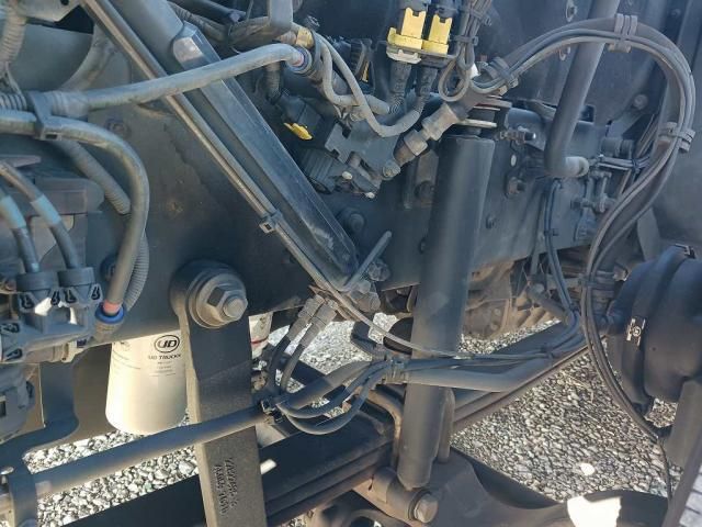 NISSAN DIESEL QUON 2018 Image 31