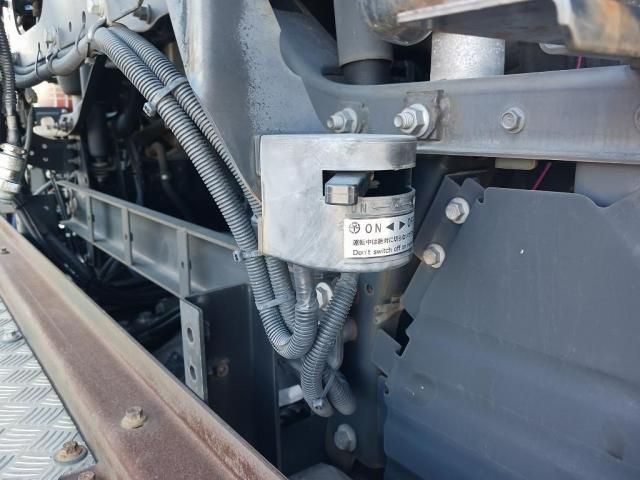 NISSAN DIESEL QUON 2018 Image 31