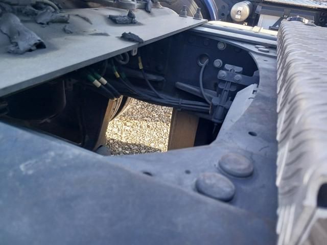 NISSAN DIESEL QUON 2018 Image 31