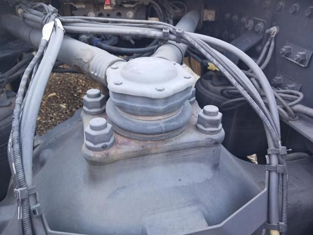 NISSAN DIESEL QUON 2018 Image 31