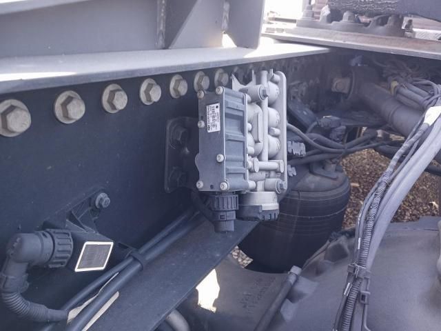 NISSAN DIESEL QUON 2018 Image 31