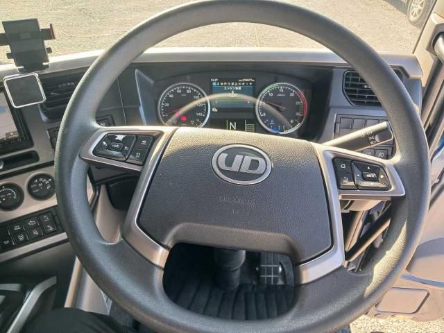 NISSAN DIESEL QUON 2018 Image 31