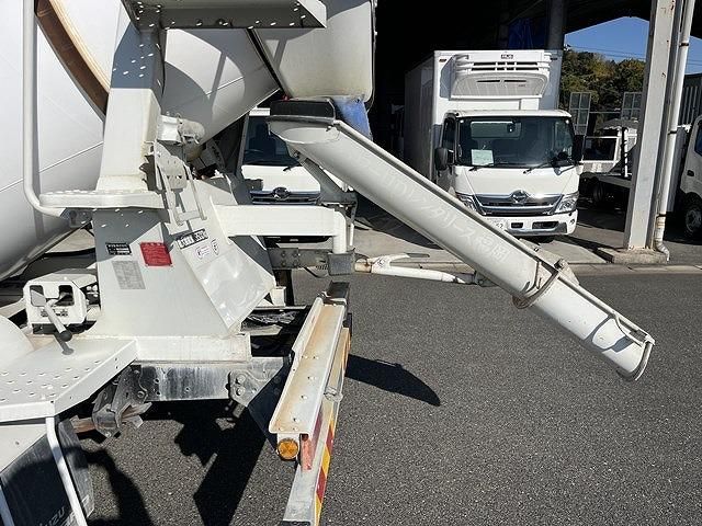 ISUZU FORWARD 2022 Image 31