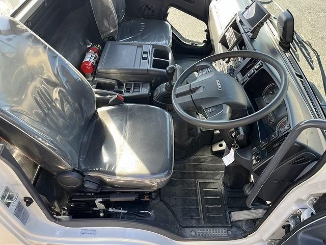 ISUZU FORWARD 2022 Image 31