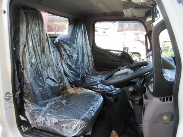 MITSUBISHI CANTER 2024 Image 31