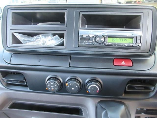 MITSUBISHI CANTER 2024 Image 31