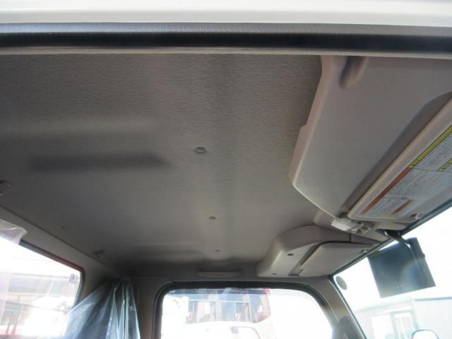 MITSUBISHI CANTER 2024 Image 31