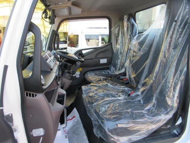 MITSUBISHI CANTER 2024 Image 31