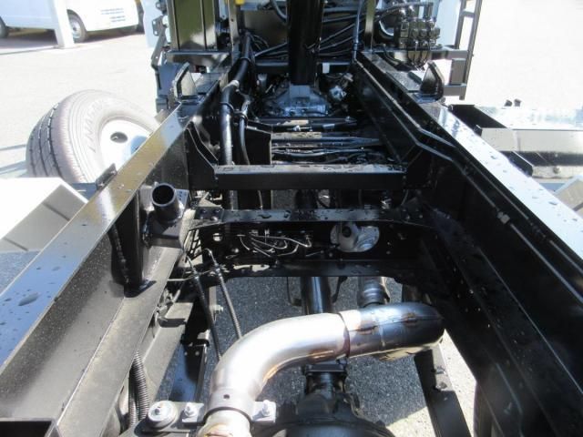 MITSUBISHI CANTER 2024 Image 31