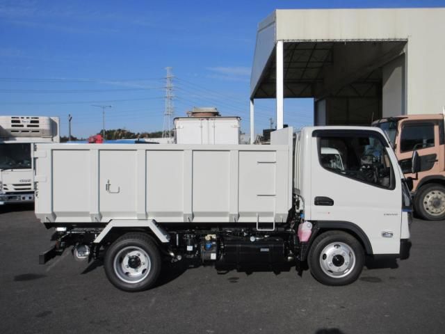 MITSUBISHI CANTER 2024 Image 31