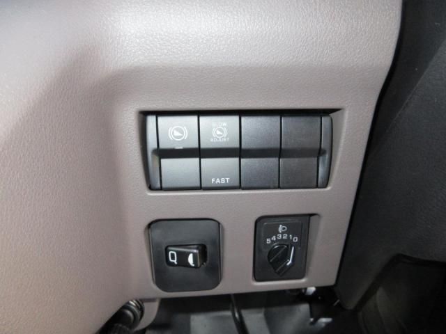 MITSUBISHI CANTER 2024 Image 31