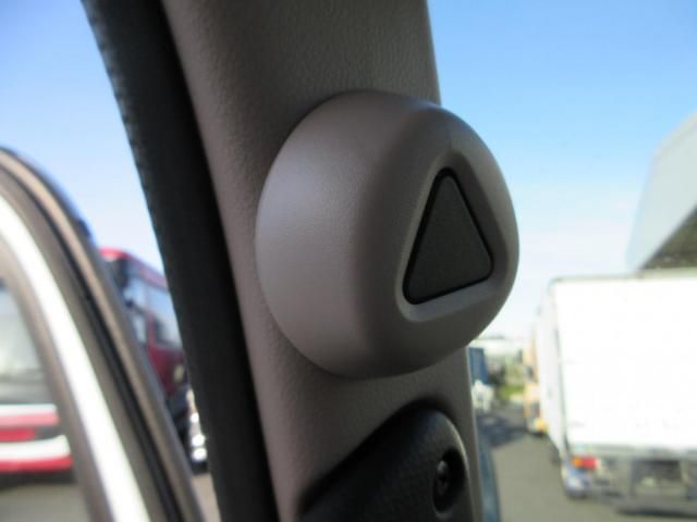 MITSUBISHI CANTER 2024 Image 31