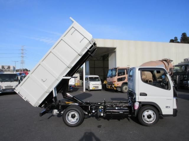 MITSUBISHI CANTER 2024 Image 31