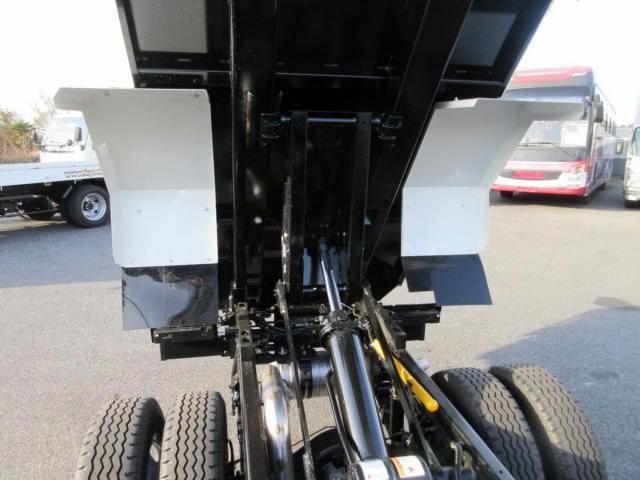 MITSUBISHI CANTER 2024 Image 31