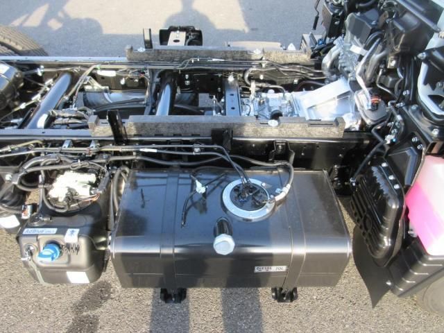 MITSUBISHI CANTER 2024 Image 31