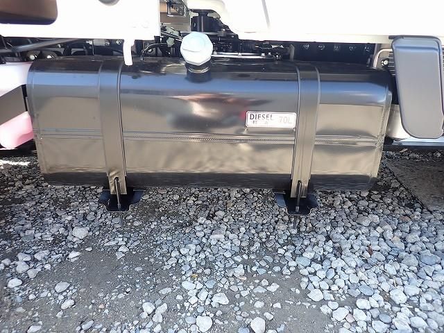 MITSUBISHI CANTER 2024 Image 31