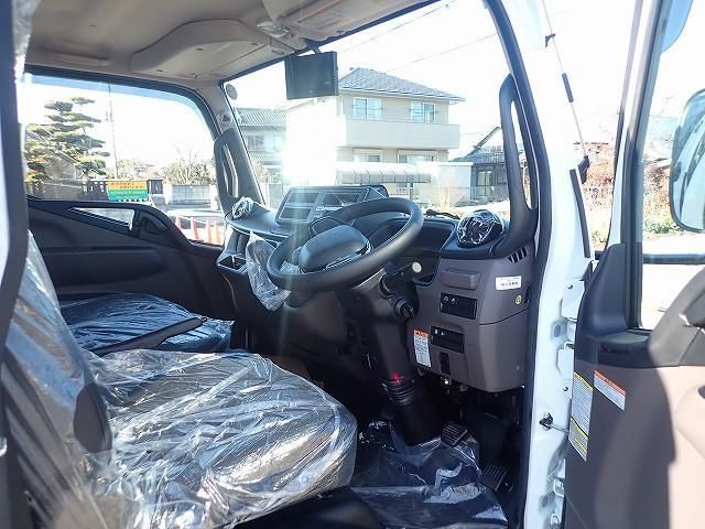 MITSUBISHI CANTER 2024 Image 31