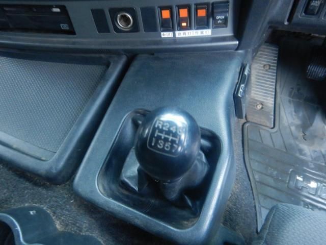 HINO PROFIA 2011 Image 31