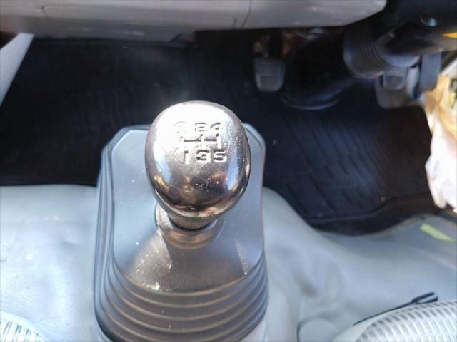 HINO DUTRO 2014 Image 31