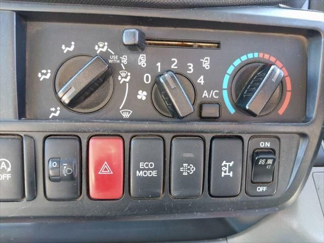 HINO DUTRO 2014 Image 31