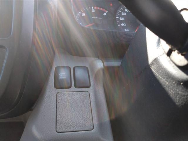 HINO DUTRO 2014 Image 31