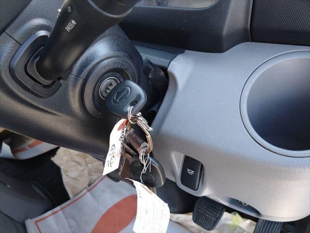 HINO DUTRO 2014 Image 31