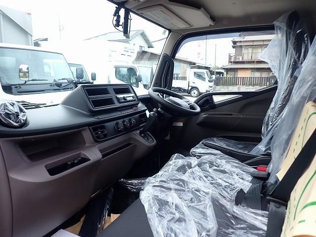 MITSUBISHI CANTER 2024 Image 31