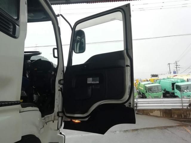 ISUZU GIGA 2012 Image 31